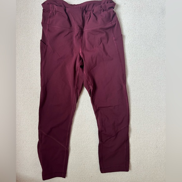 Lululemon Leggings With Adjustable Waistband and Pockets in a Marroon color - Picture 5 of 5